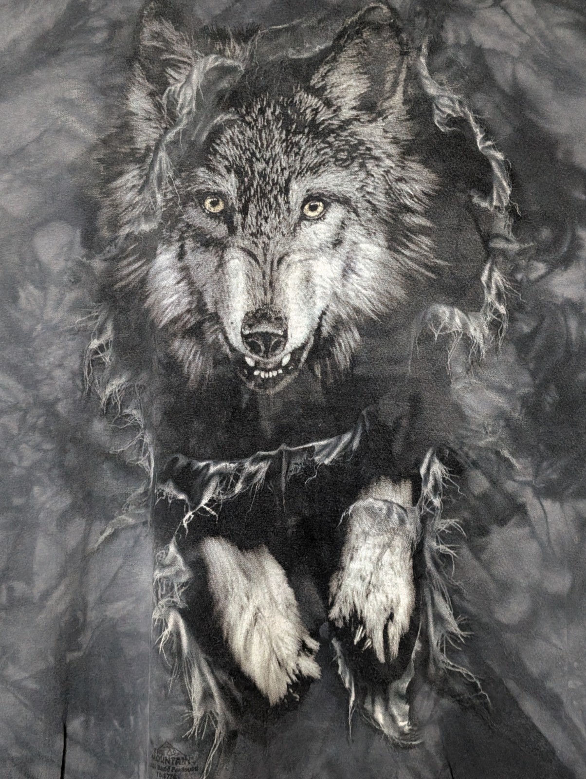 The Mountain Mens T-shirt Vintage Gray Breakthrough Wolf Leather Tag 2XL #6499