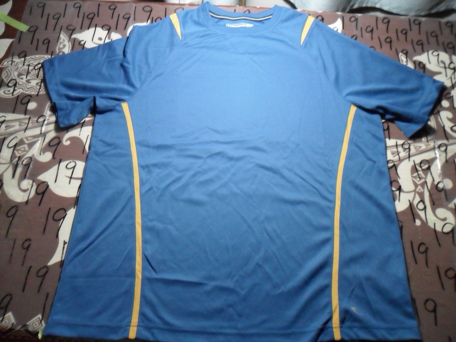 XL NWOT Tek Gear Blue and Yellow 100% Poly Athletic Shirt