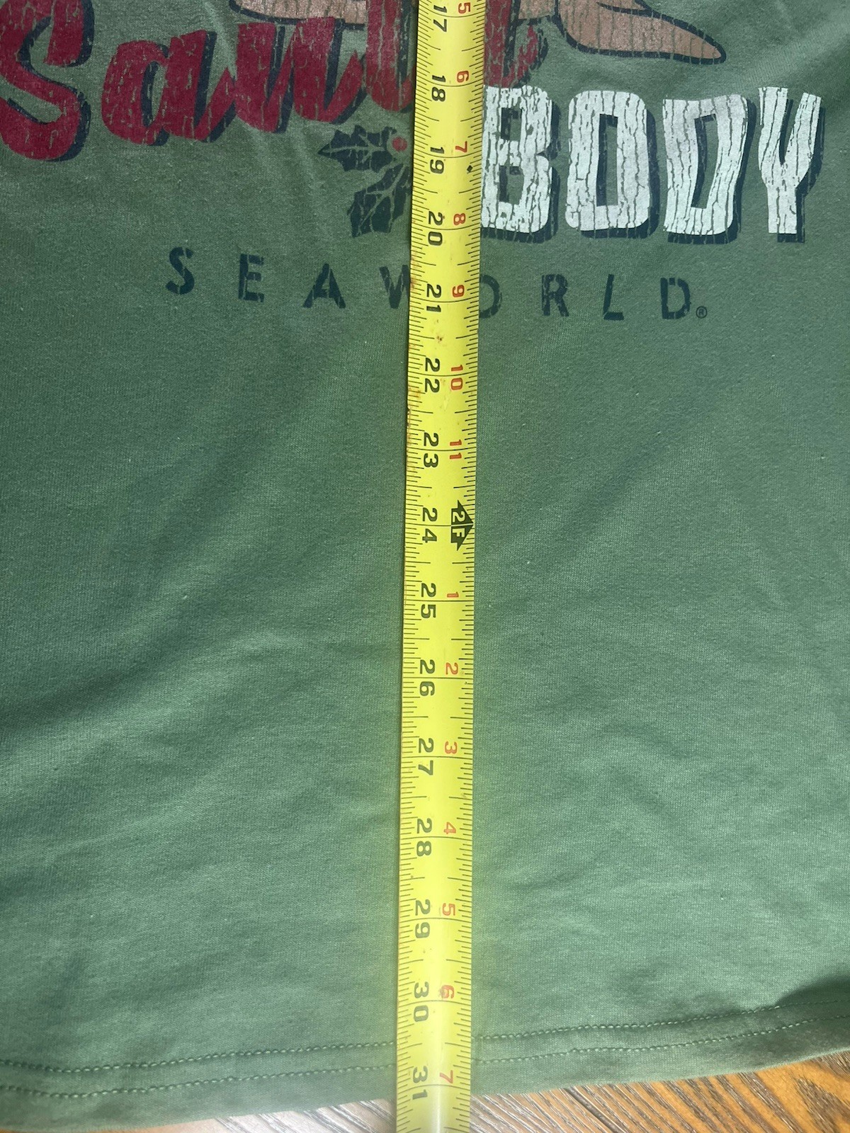 NEW Sea World Santa Body Walrus Christmas Green Graphic T Shirt Size 2XL NWT gallery