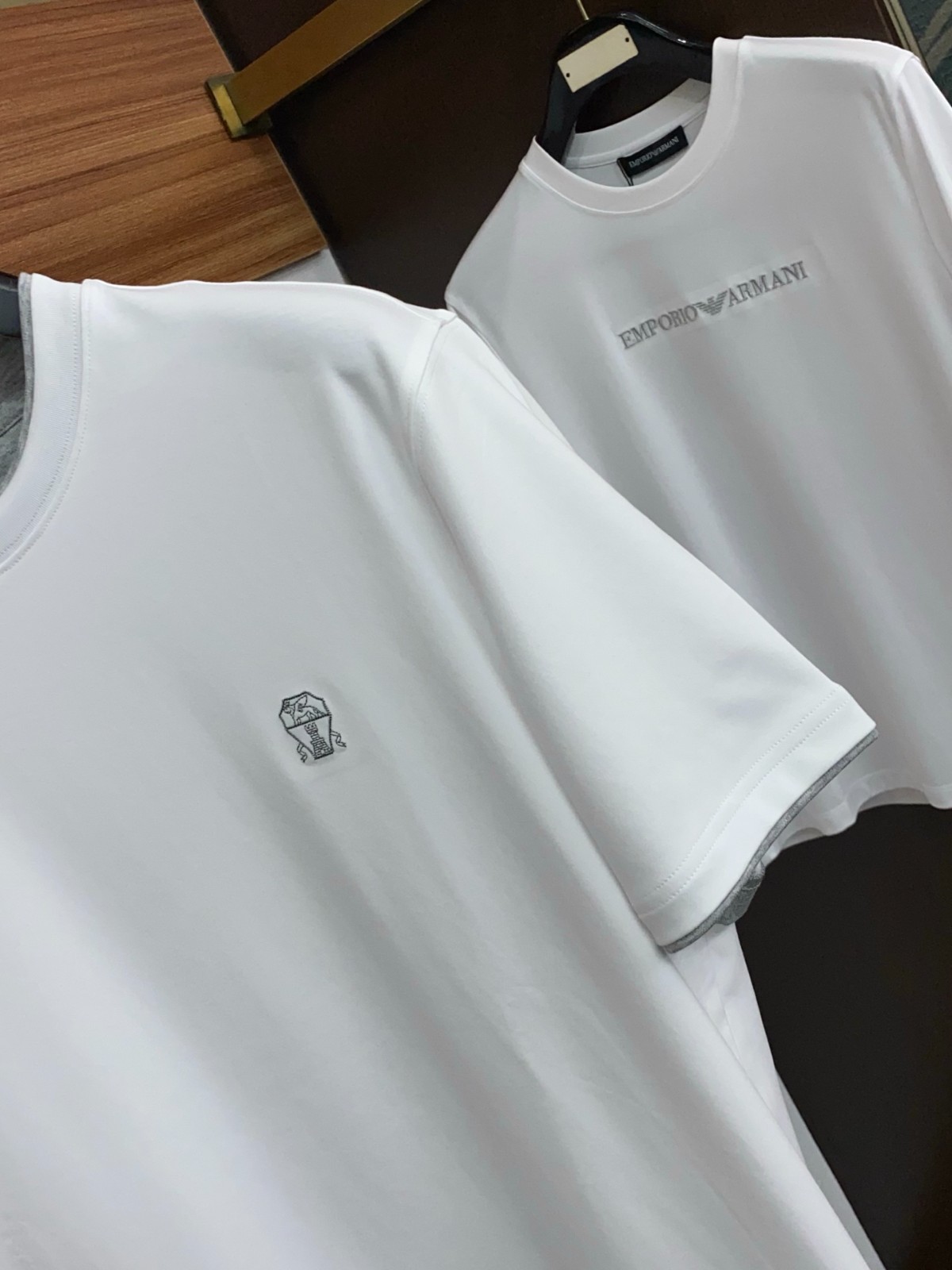 Brunello Cucinelli Men's Classic Fashion Silky Short-Sleeve T-Shirt XL gallery
