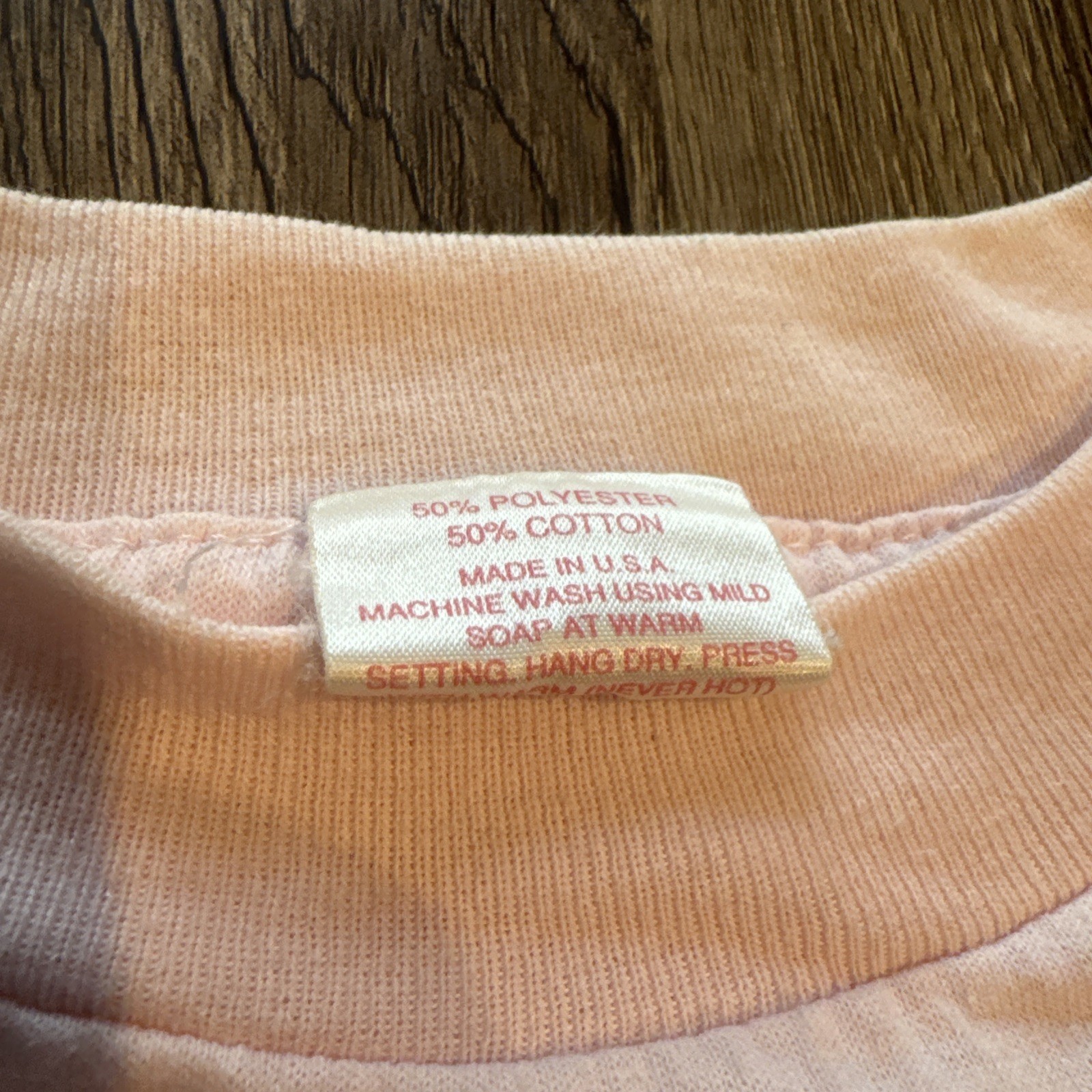 VTG 90s Pink “VERY SMOOCHABLE READ MY LIPS” T-Shirt Single Stitch OSFA gallery