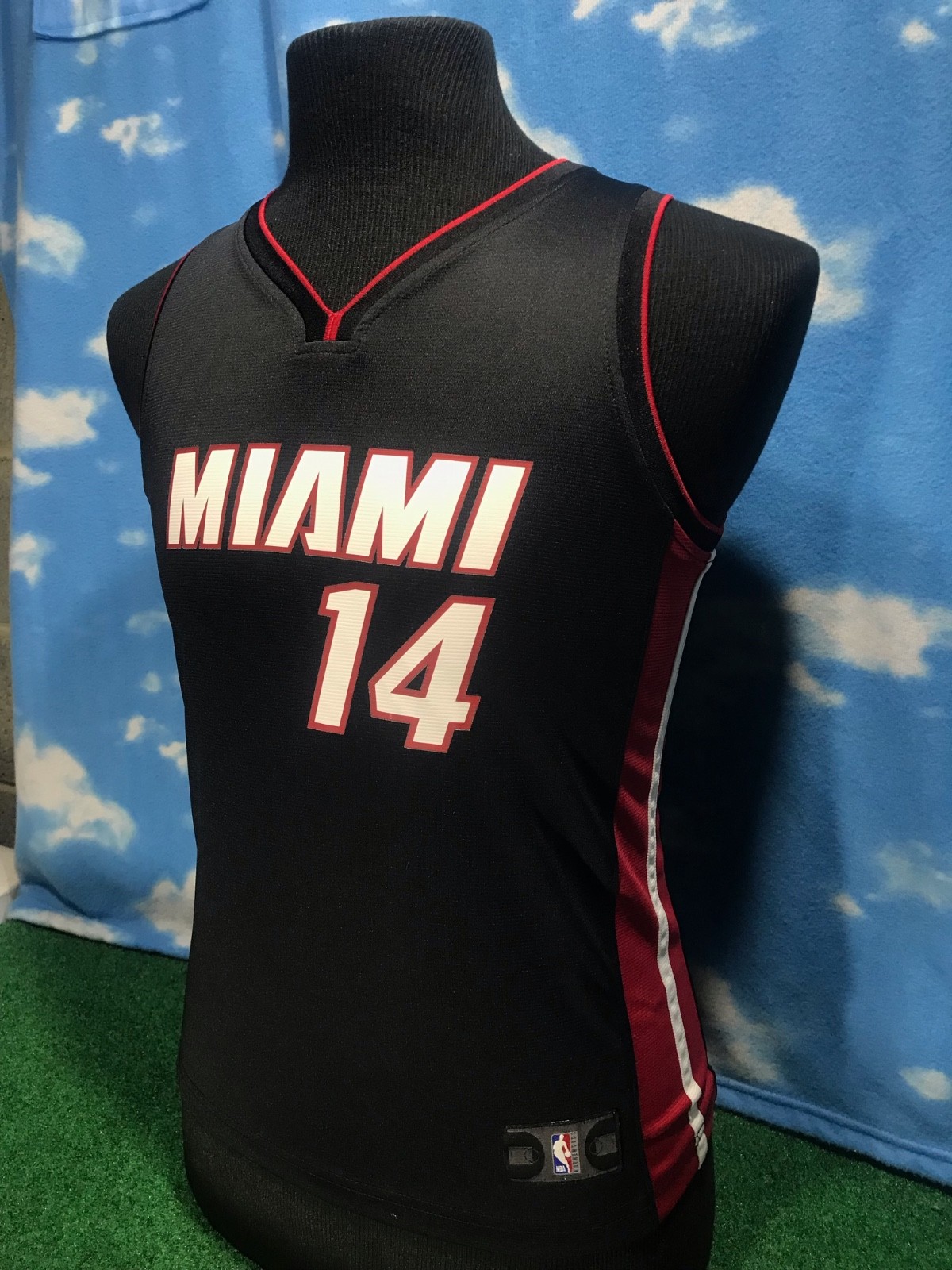 Miami Heat Jersey Shirt Tyler Hero 14 YOUTH Medium M Black NBA Finals C9 gallery
