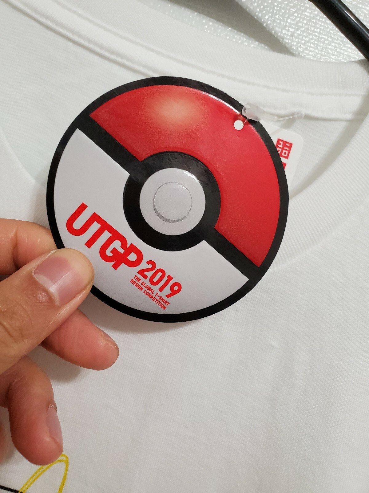 US SELLER- UNIQLO MENS UTGP POKEMON UT (GRAPHIC T-SHIRT, SHORT SLEEVE) PIKACHU gallery