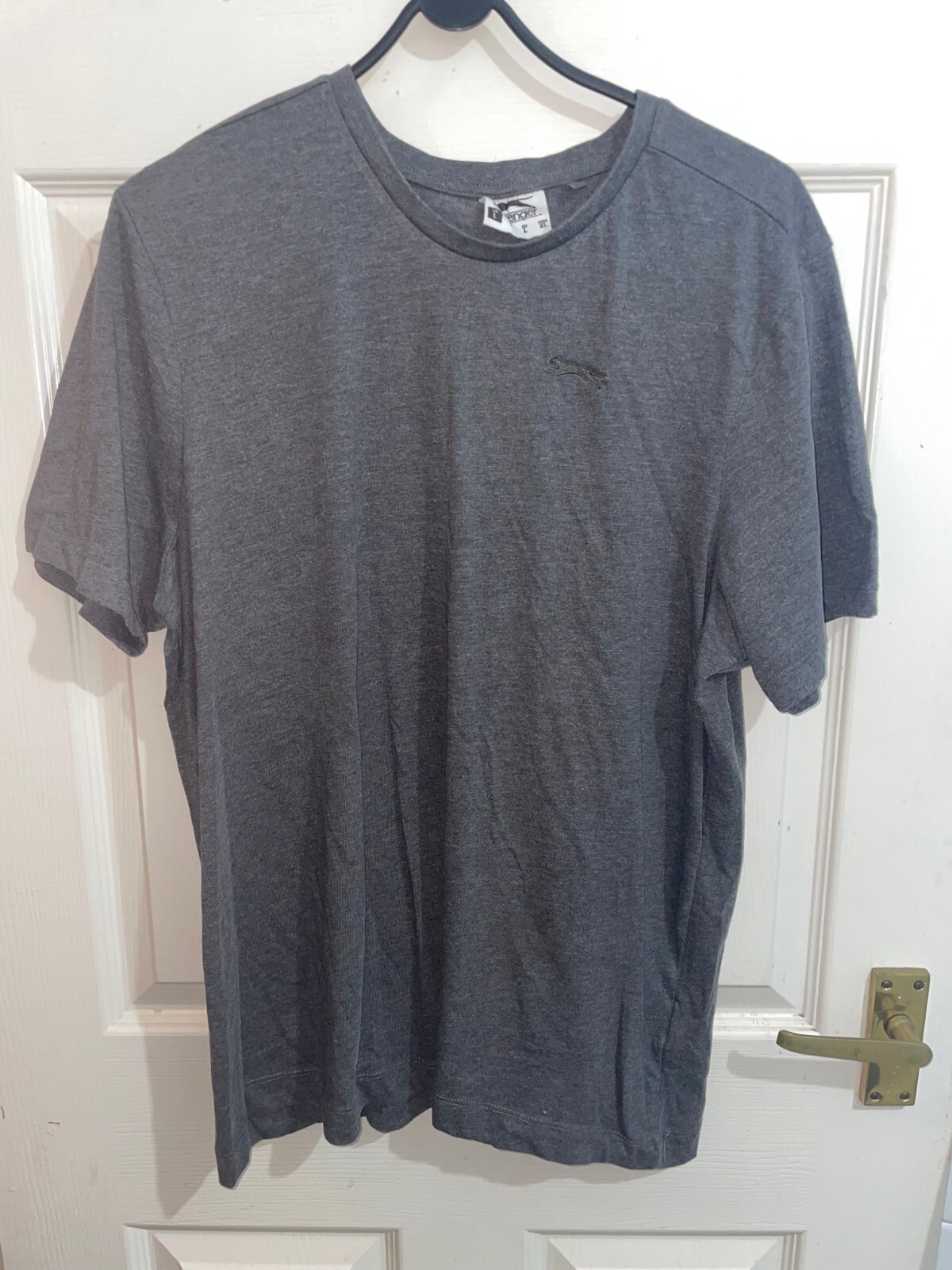 Slazenger Mens Large Grey Short Sleeved T-Shirt (EX COND) gallery