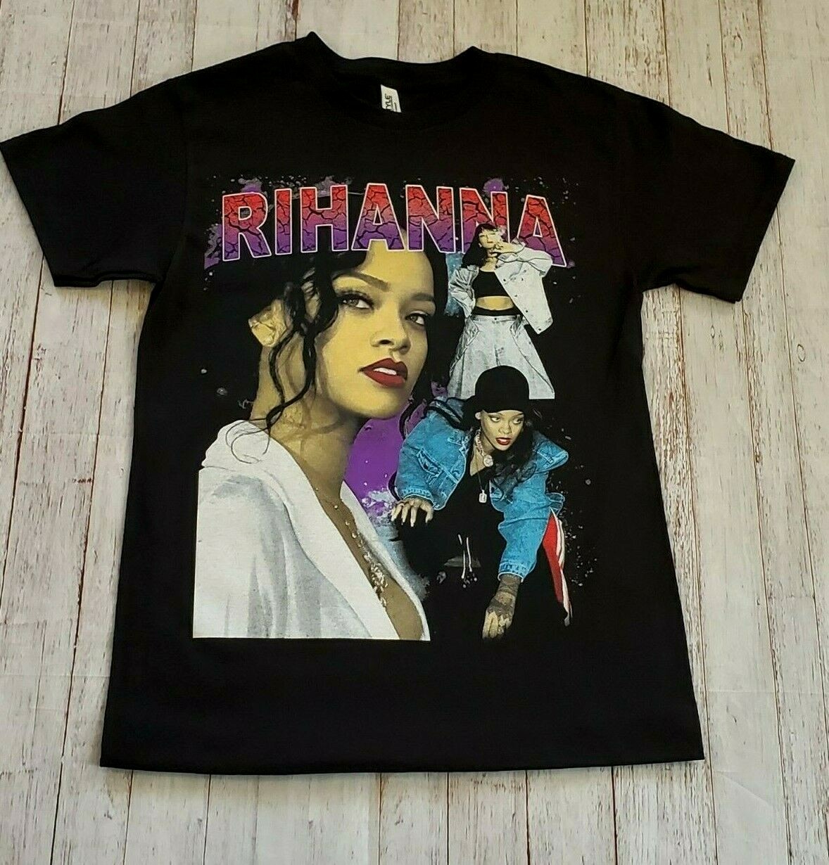 NEW- RIHANNA- T-SHIRT gallery