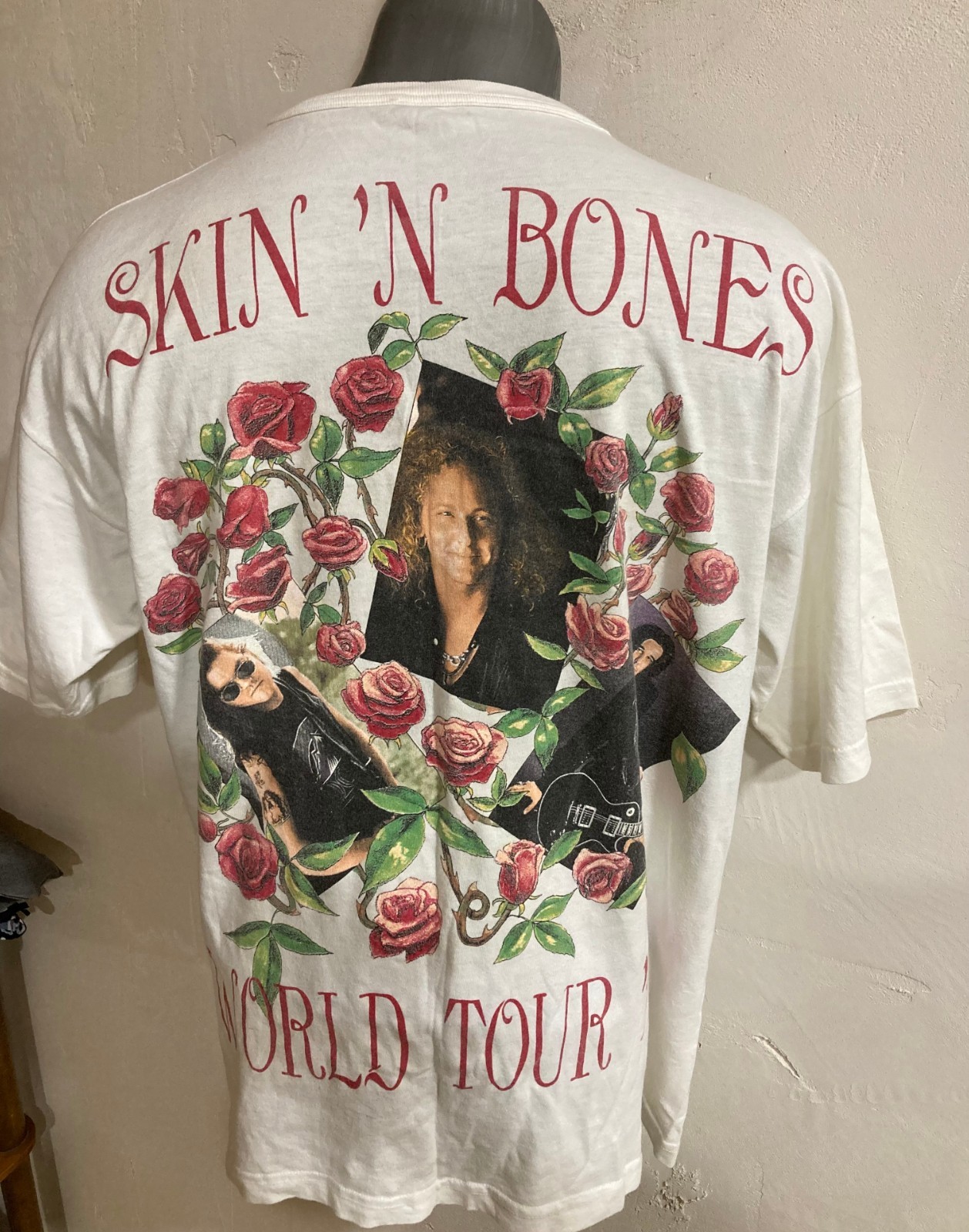 Guns N Roses 1993 World Tour Skin n Bones T Shirt Men's US XL / EU 56 gallery