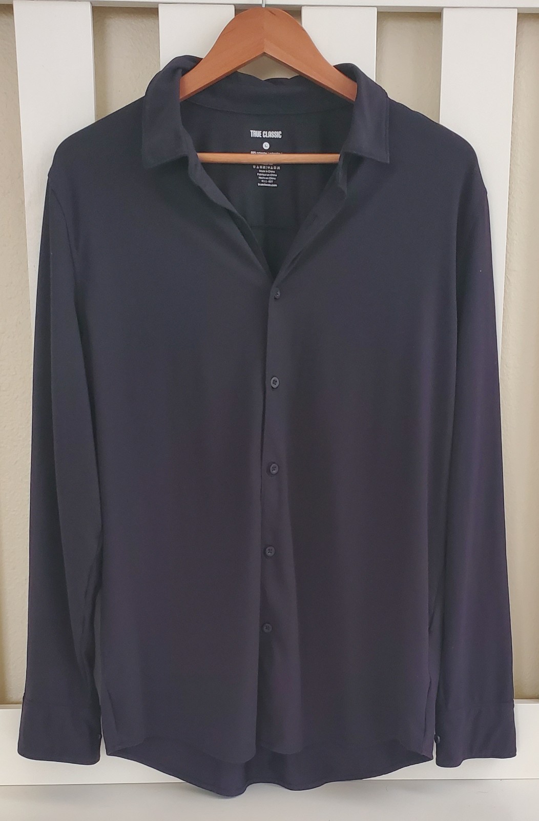 True Classic Men's, Knit Long Sleeve, Slightly Relaxed Fit Collard Shirt Stretch gallery