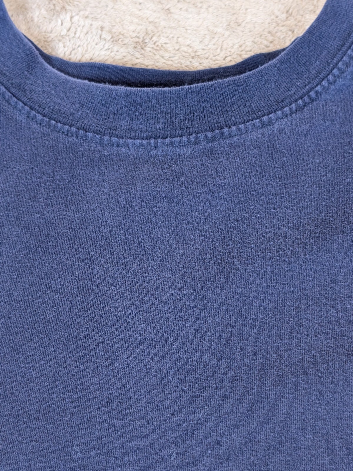 Vtg Alaska Outfitters Wolf Cityscape XXL Men's Navy T-shirt gallery