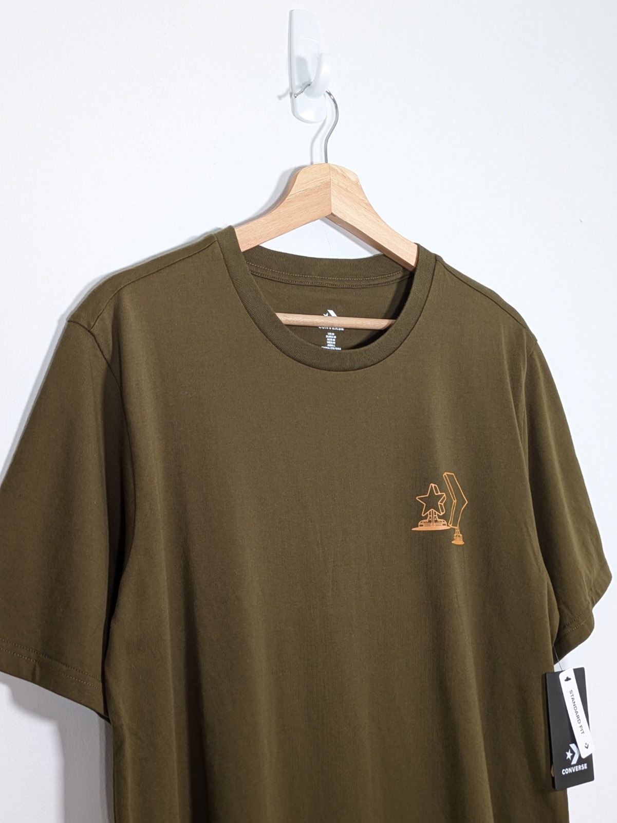 Converse Holiday Skate Tee Graphic Print Short Sleeve T-shirt Medium Khaki gallery