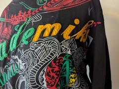 Rare Akademiks Classic Embroidered& Felted Graphic T Shirt 100% Cotton XXL NWOT