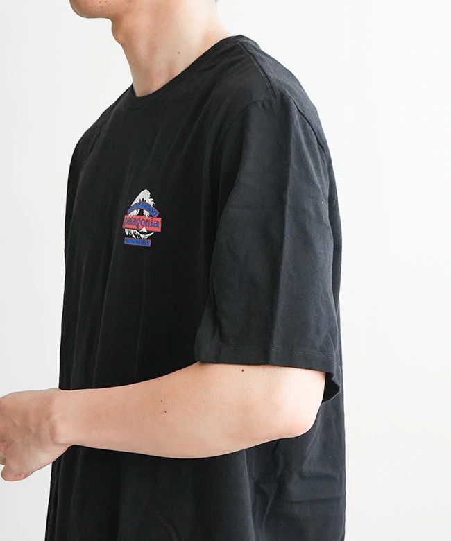 NWT Patagonia Men's Great Waves Responsibili-Tee 37873 Black X-Large gallery