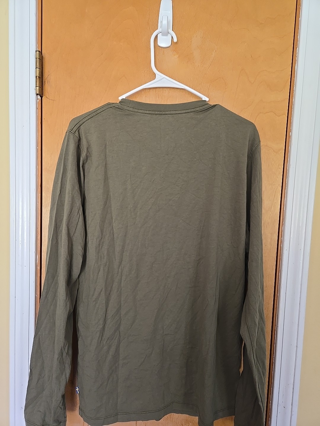Fjallraven Forever Nature Badge LS T-Shirt Caper Green Size Medium gallery