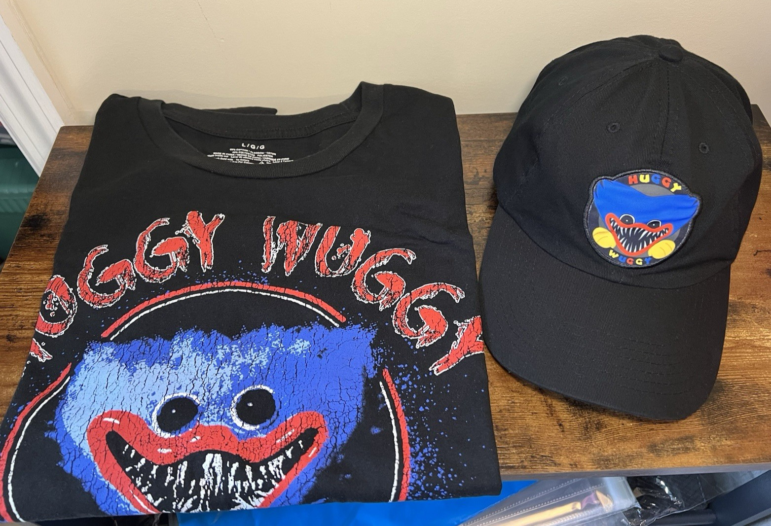 Poppy Playtime Huggy Wuggy Black T-Shirt Size Large & Adjustable Strap Dad Hat gallery