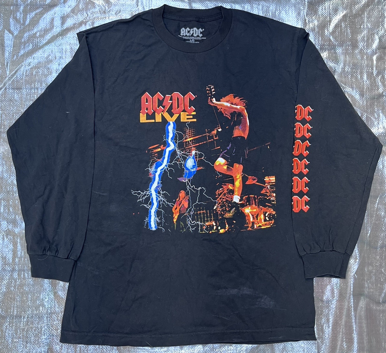 AC/DC Live Black Graphic Long Sleeve Tee – Lightning Stage Print Sz men’s large
