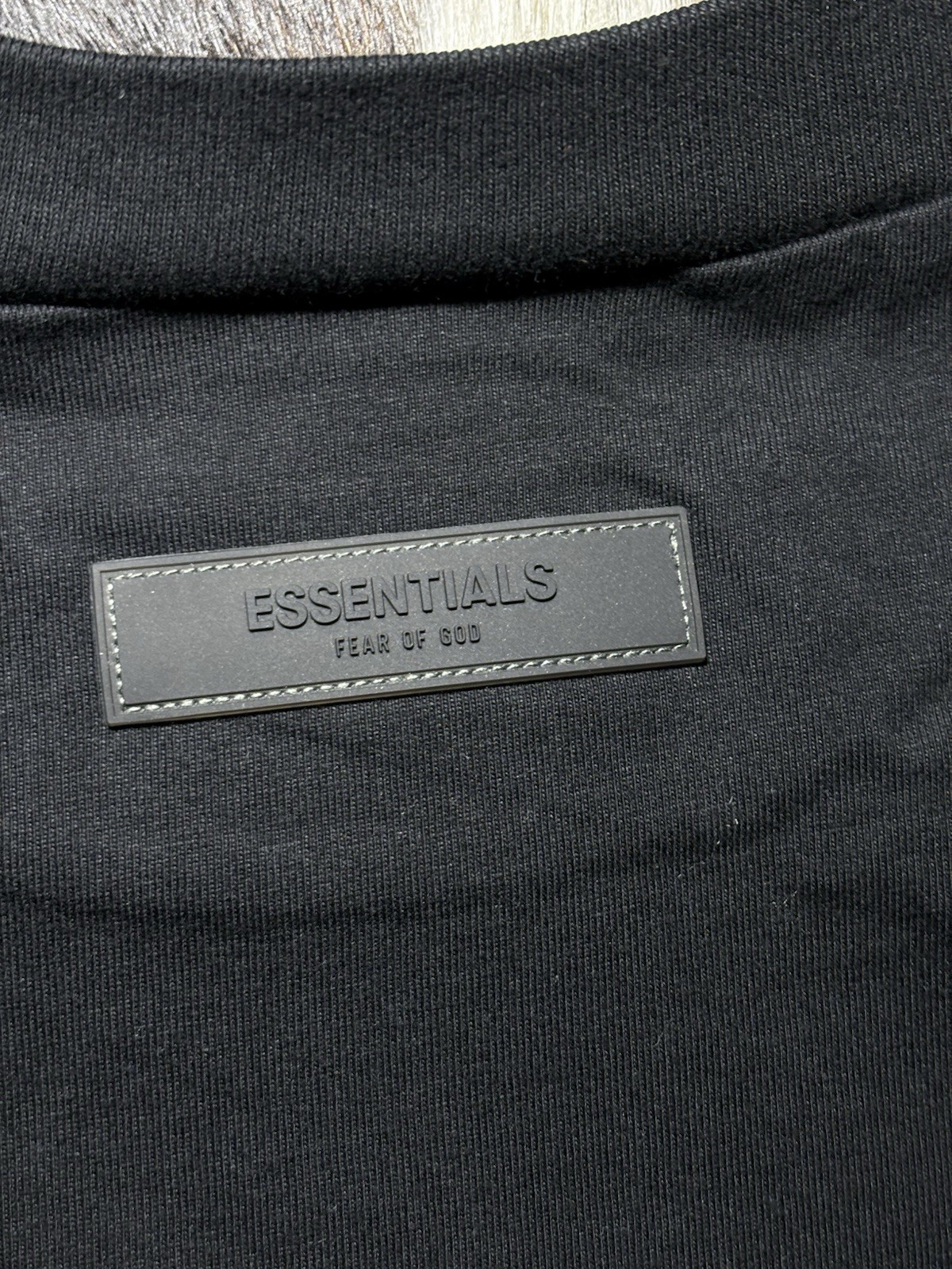 Essentials Fear of God Men’s Black Logo Short Sleeve Crew Neck T-Shirt L NWT gallery