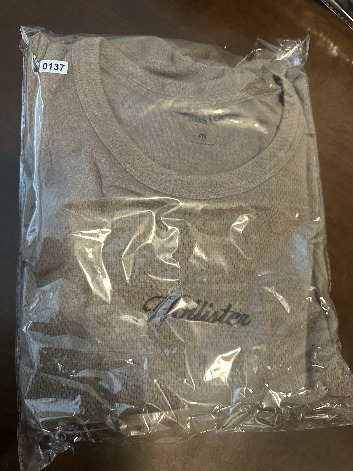 Hollister Waffle Knit Thermal Shirt XL Taupe Long Sleeve Logo Y2K Casual gallery