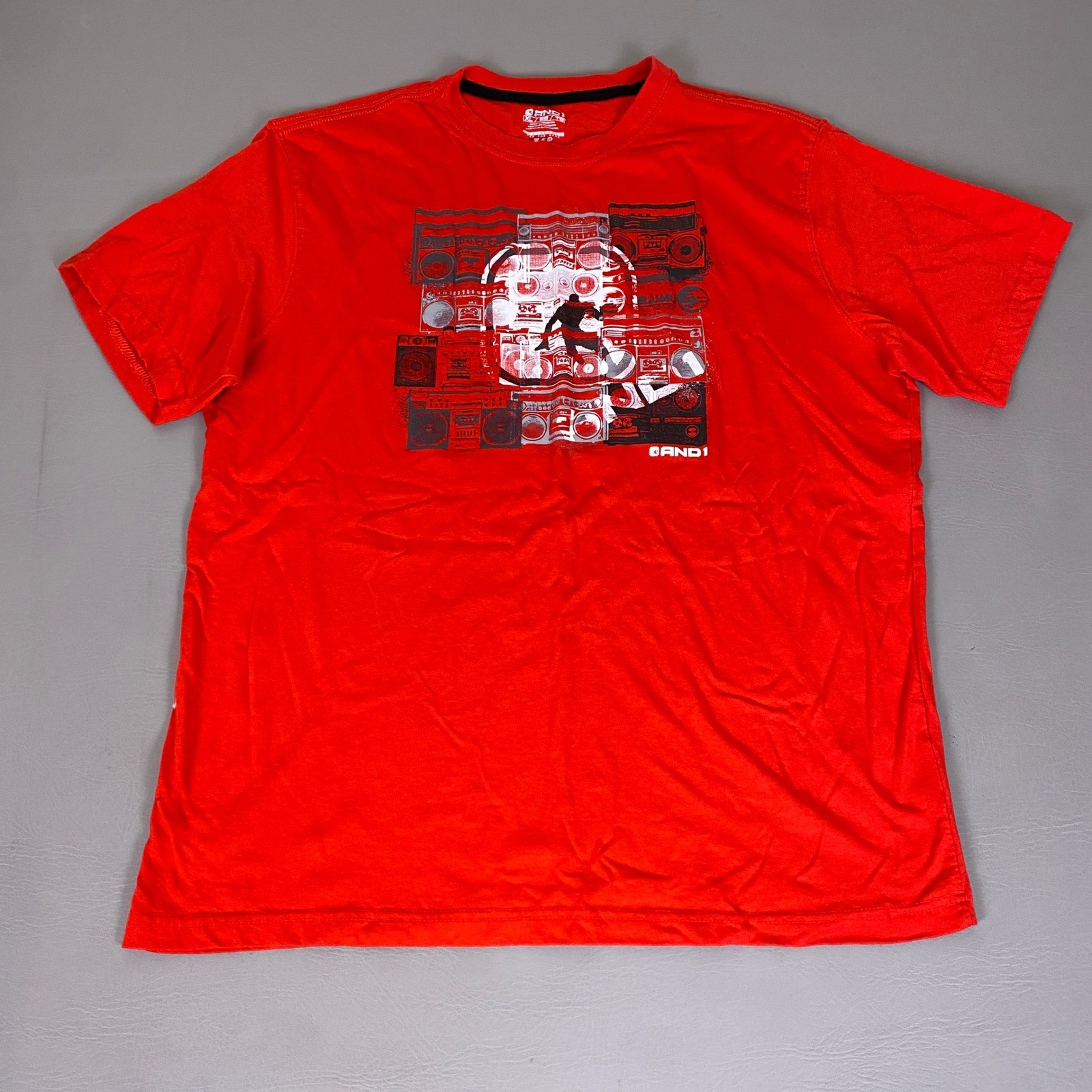 AND1 T-Shirt Basketball Boombox Streetwear Mens XL Red Graphic Sporty Tee *Wear*