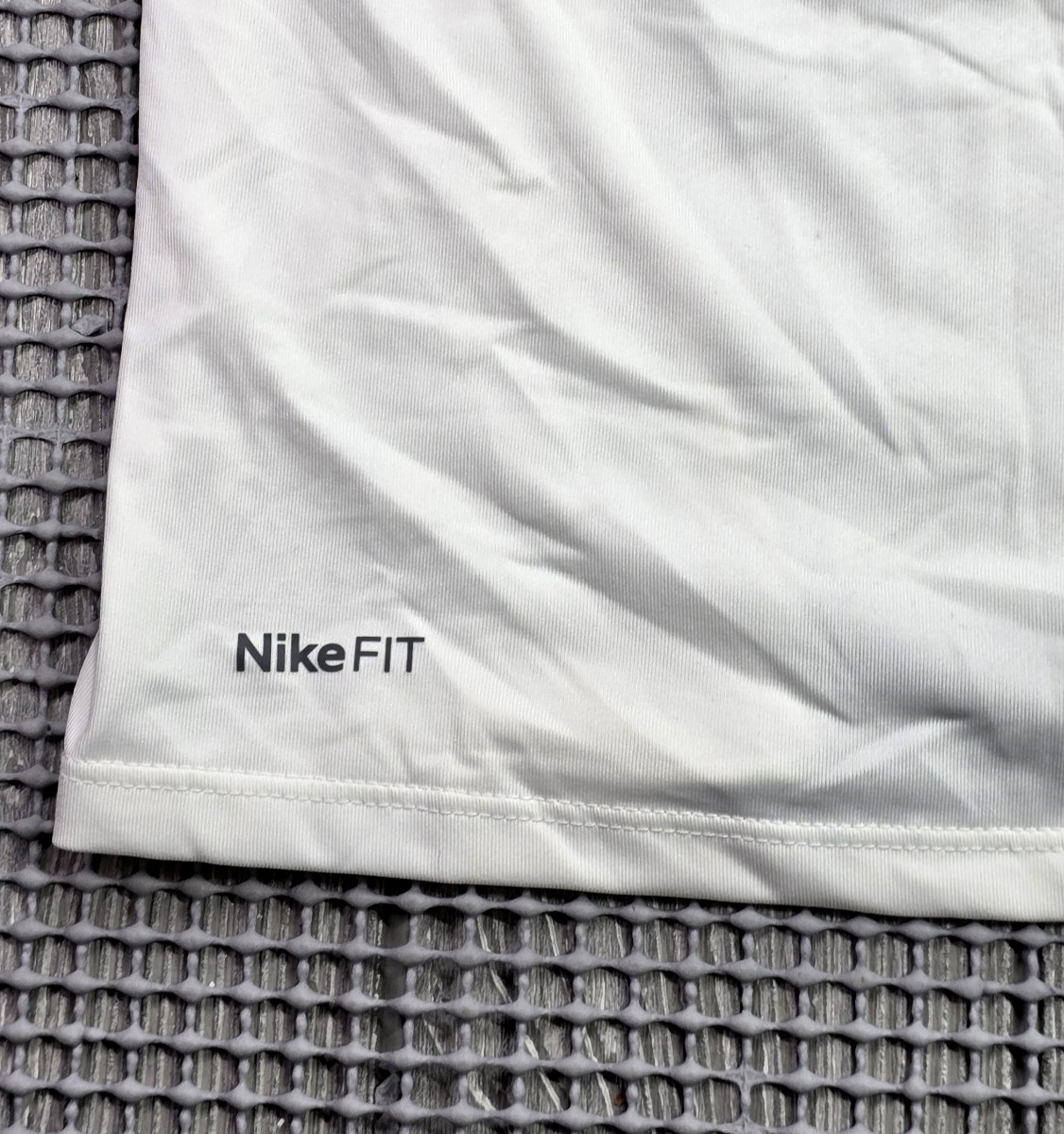 Nike Mens Fit Dry L White Short Sleeve Mesh Performance Tshirt Swoosh Chevron gallery