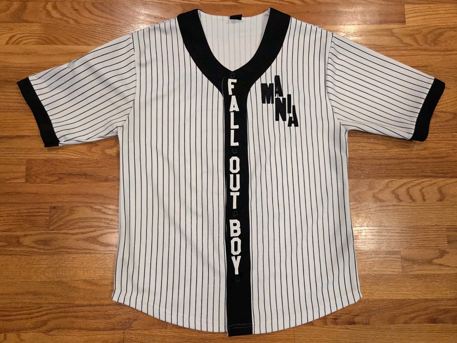 Fall Out Boy Mania Jersey XL 2018 Double Sided Pete Wentz Patrick Stump Chicago gallery