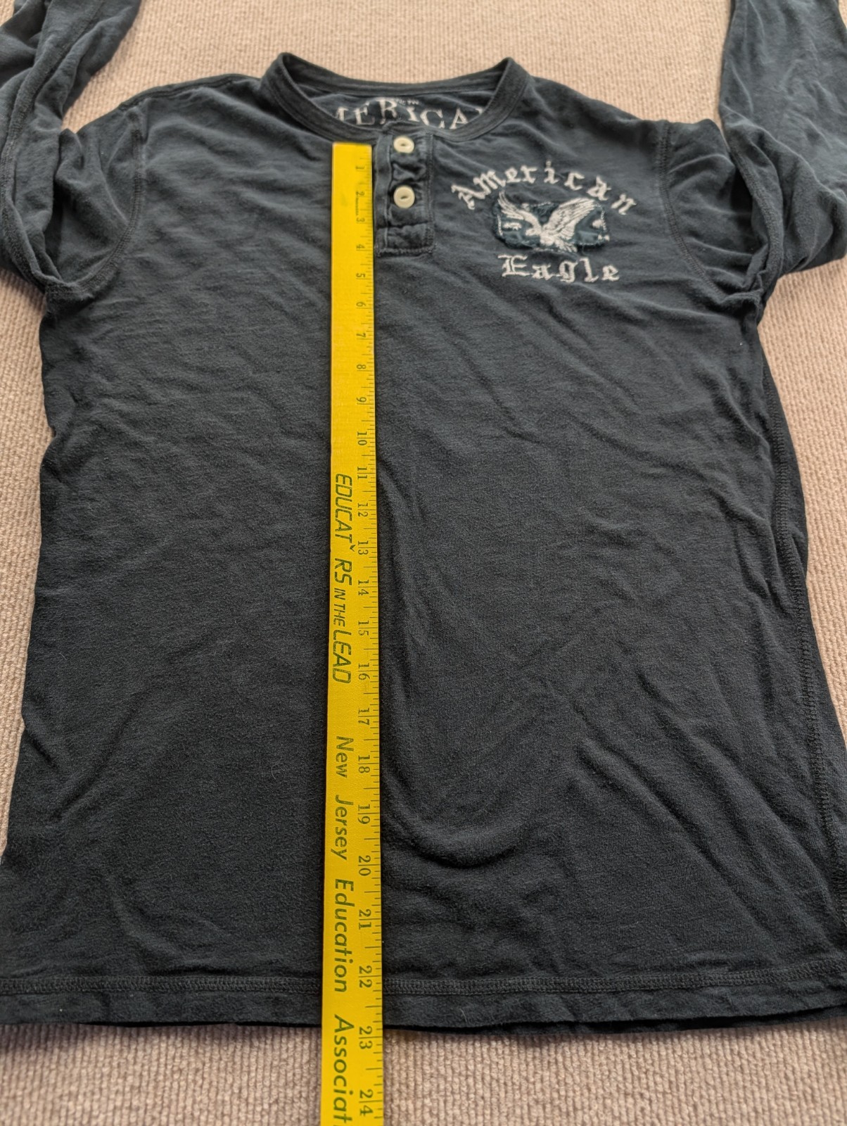 American Eagle Outfitters Men's Graphic Logo Henley T-Shirt Black S/P Athletic gallery