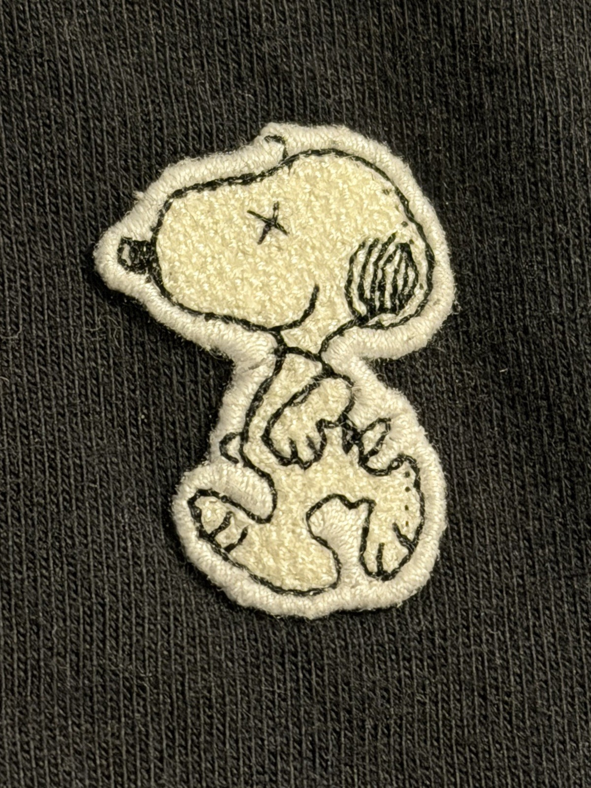 KAWS x Uniqlo x Peanuts Snoopy Pocket Tee Embroidered Shirt NEW Size XS gallery