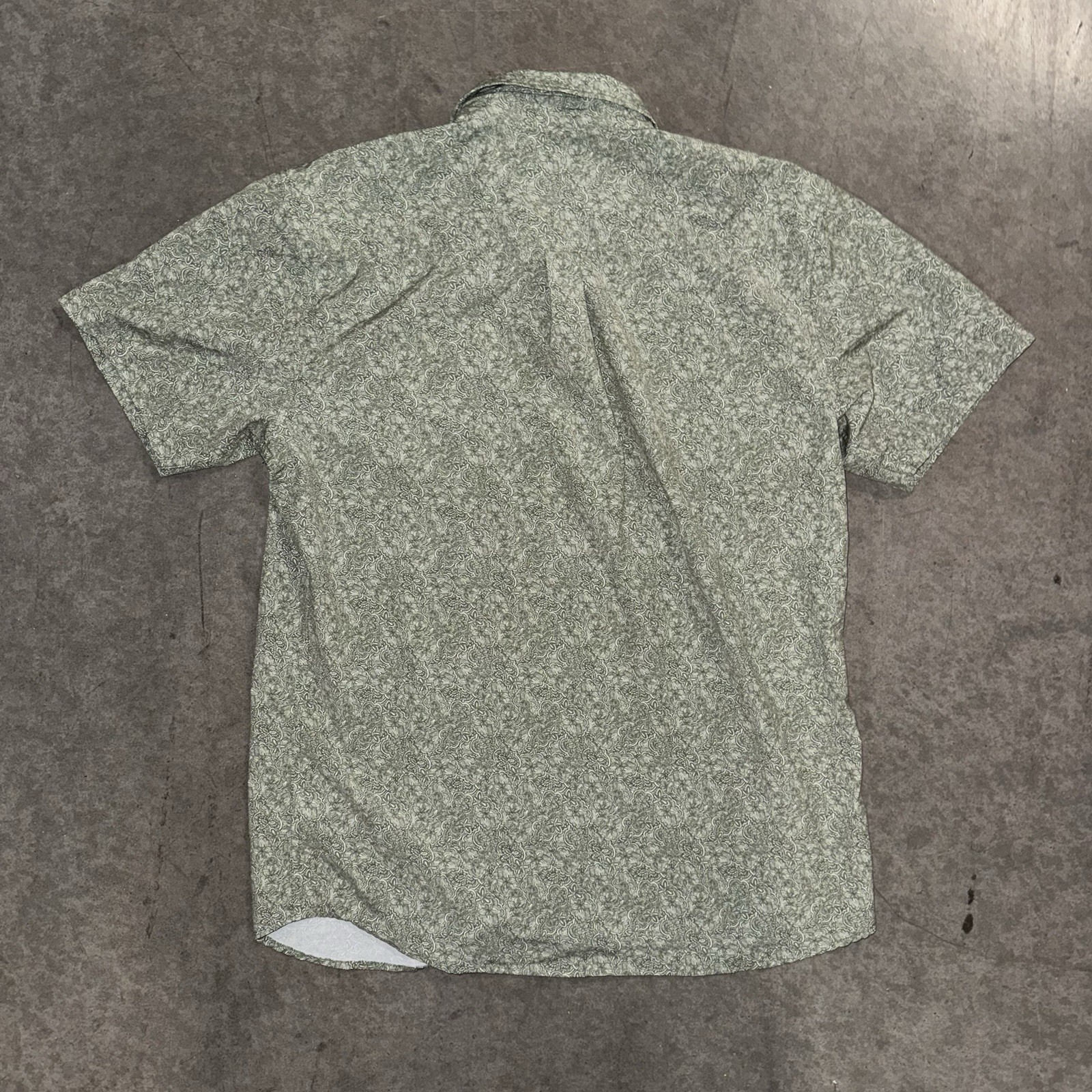 (Size M) ONeill Mens Green Paisley Floral Short Sleeve Button Down Shirt gallery