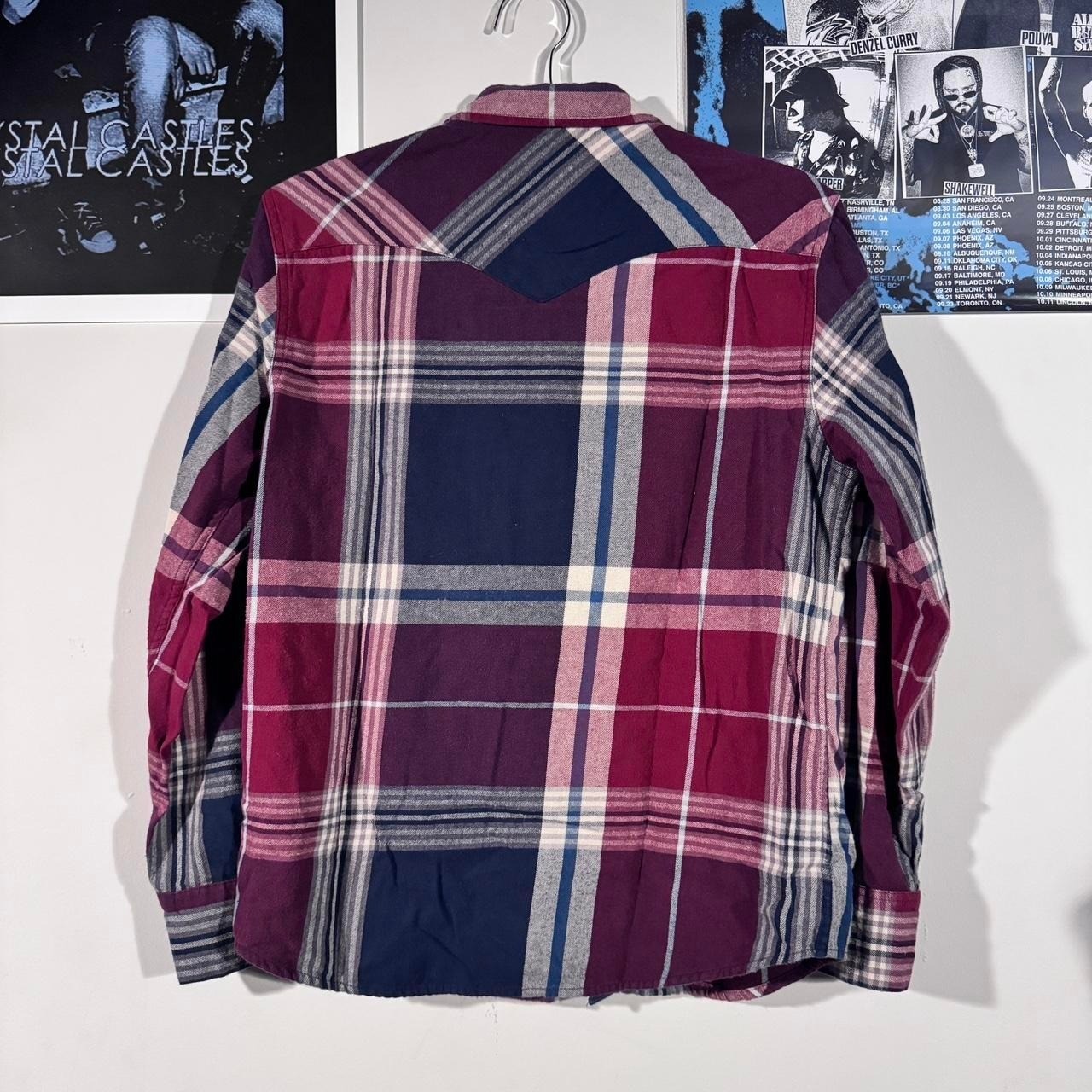 Levi's burgundy plaid button-up pearl snap shirt Size M gallery
