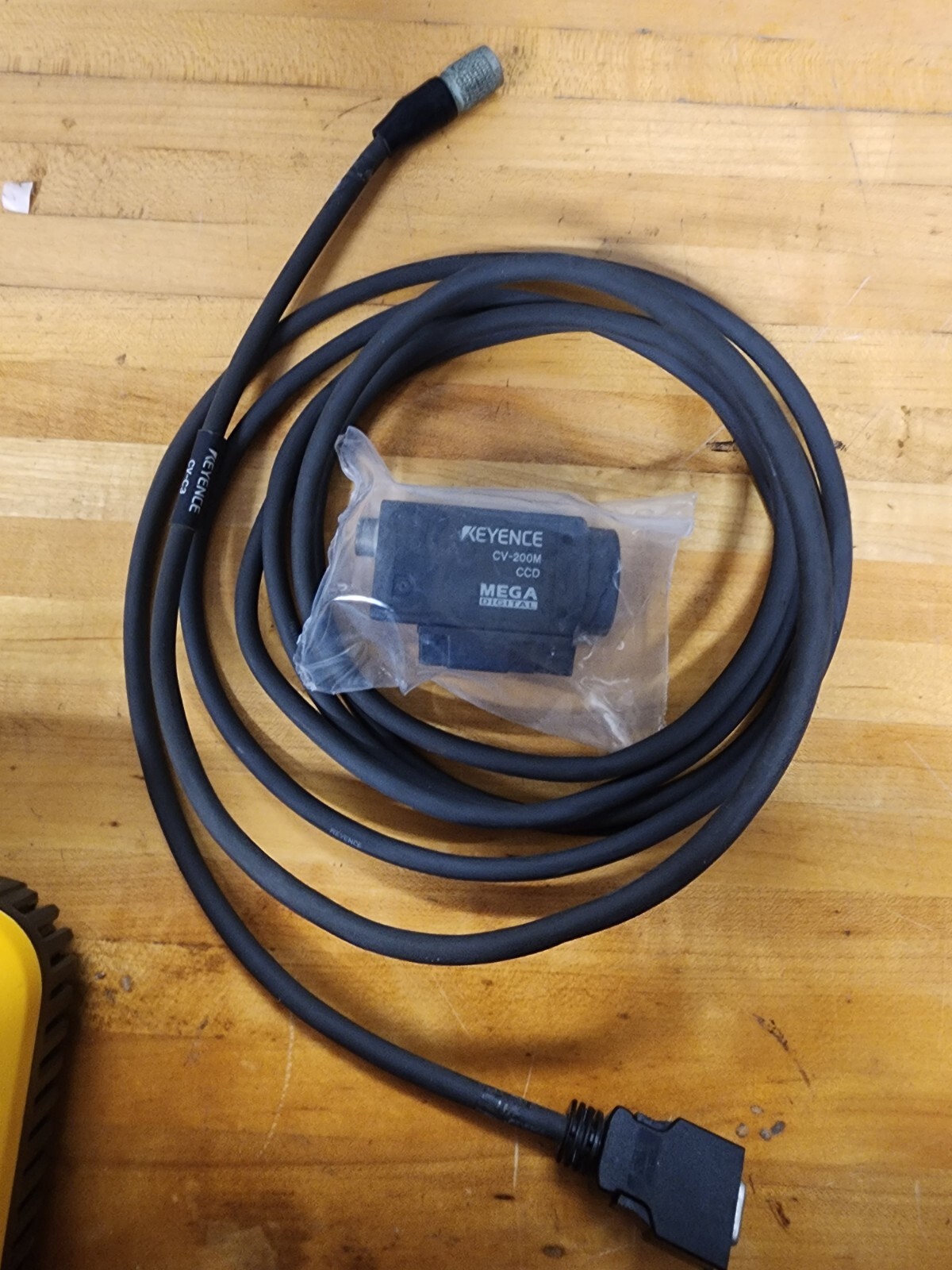 Keyence Industrial Camera, CV-200M CCD Mega Digital with 3M Cable, CV-C3