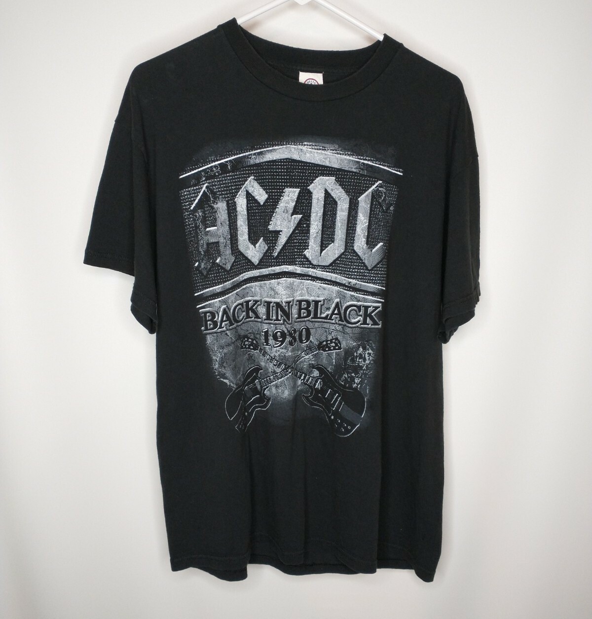 AC/DC Back In Black 1980 T Shirt Delta Pro Weight Size L Large gallery
