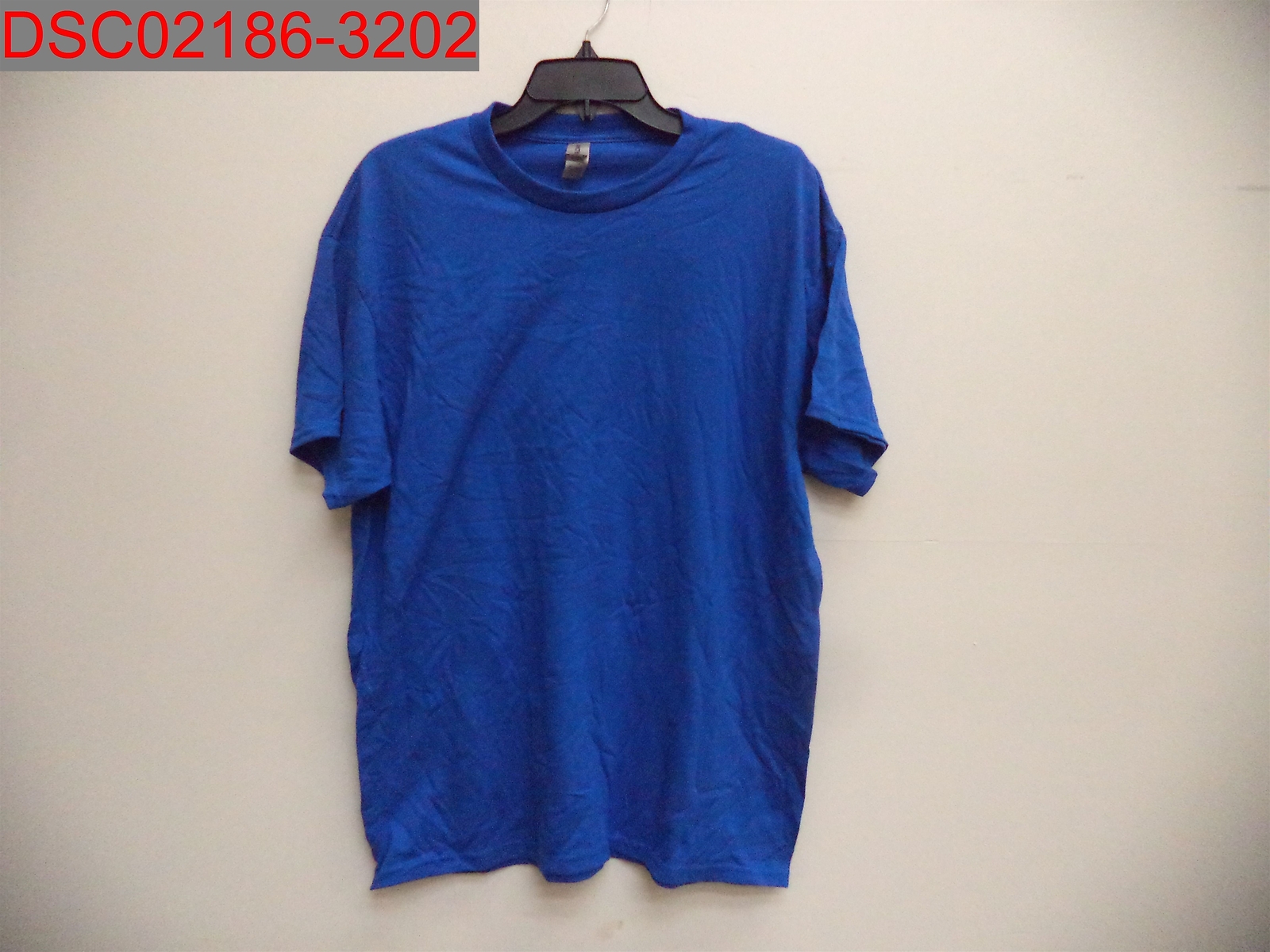 NWOT – Gildan Unisex Adult Blue 18 Pack Dry Blend 50/50 T-Shirts, Size L
