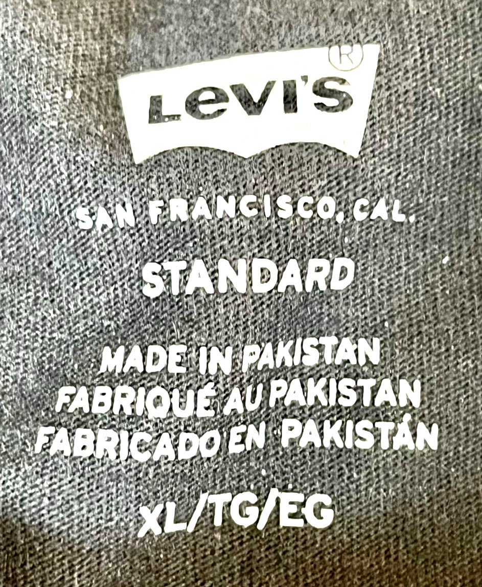 Levis Mens Graphic T-Shirt Classic Black Short Sleeve Crew Neck Size XL gallery