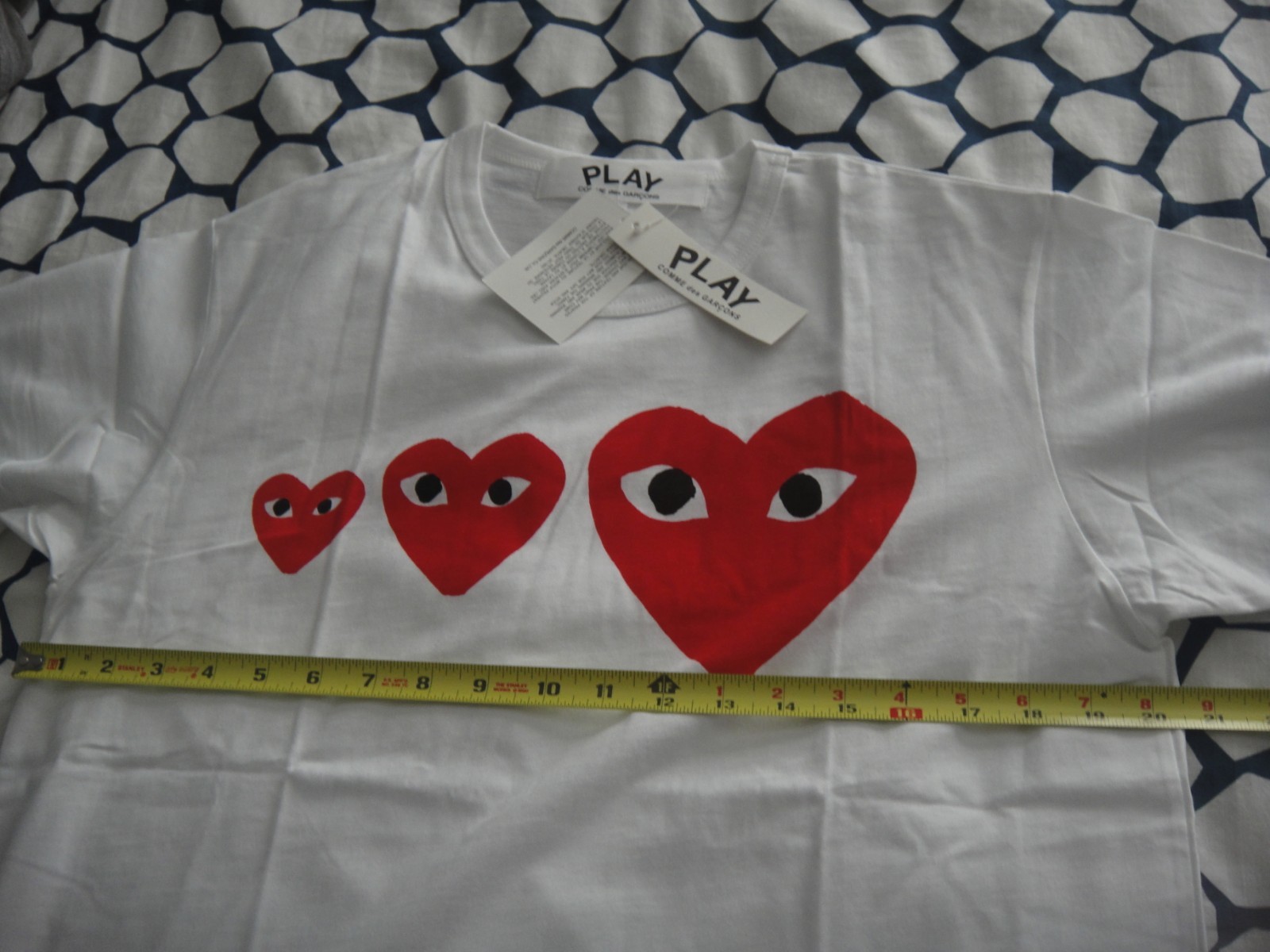 Comme Des Garcons Play Men's T Shirt Three Heart Logo Designer Size Large, NWT gallery