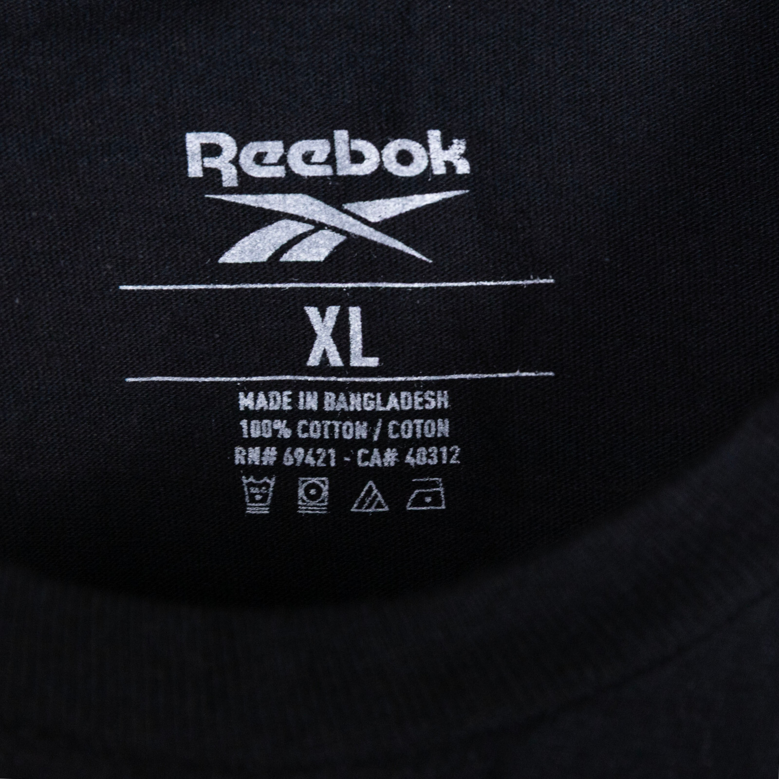 Reebok Men Practice Logo Sneaker Graphic T-Shirt Black Size XL gallery