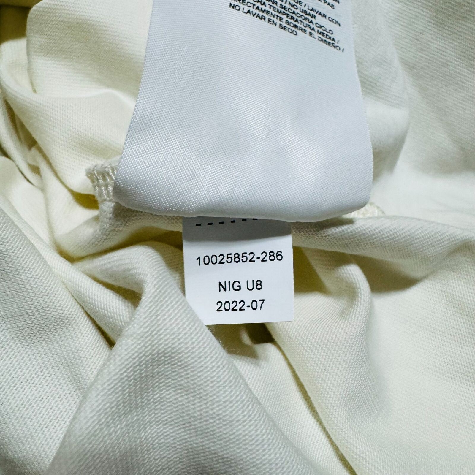 Converse Men’s Tee MEDIUM White Loose Fit Short Sleeves T-Shirt 100% Cotton NWT gallery