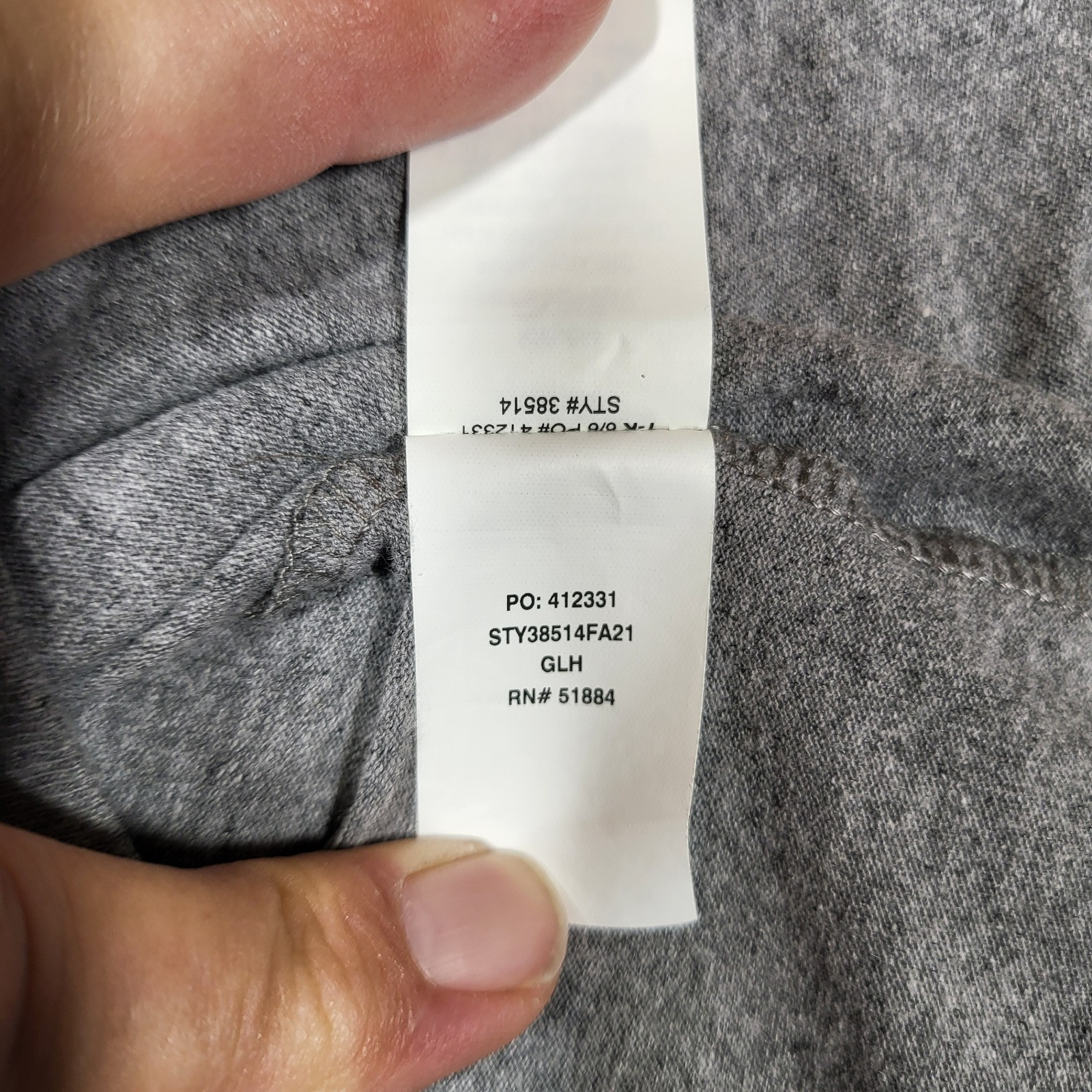 Patagonia Shirt Mens Large Crewneck Gray Long Sleeve Cotton Blend Tee P6 Logo gallery