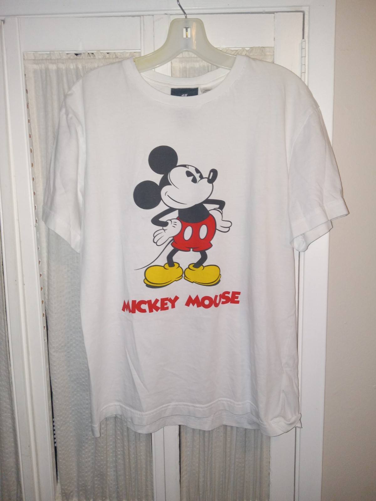 H&M Mickey Mouse Disney White Regular Fit Medium T- Shirt – Gorgeous