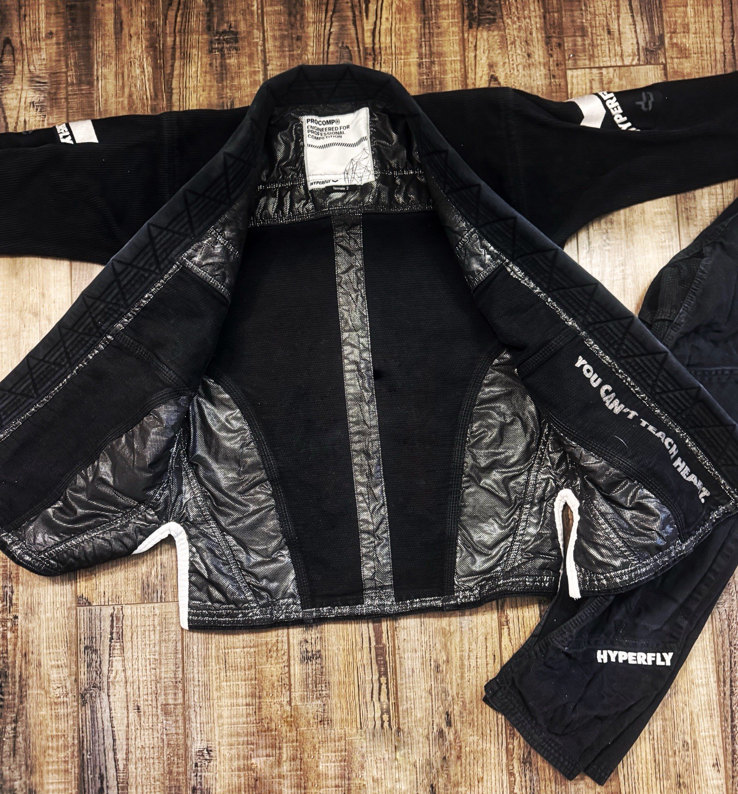 Hyperfly Procomp BJJ GI Size F2  Jiu Jitsu Gi.  Runs Small ( See Measurements)
