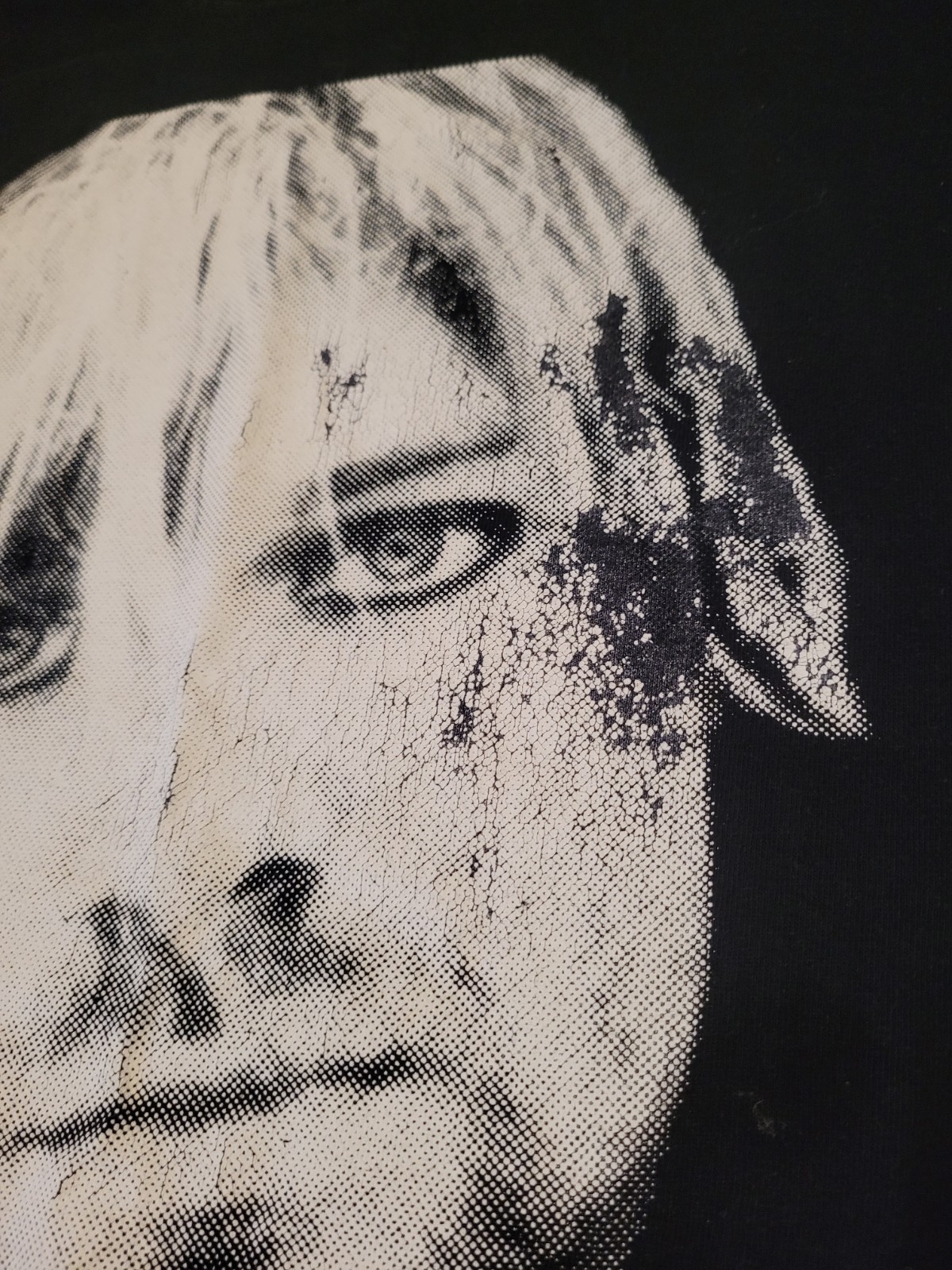 Vintage Kurt Cobain Portrait Tshirt Black Size XL Nirvana Y2K gallery