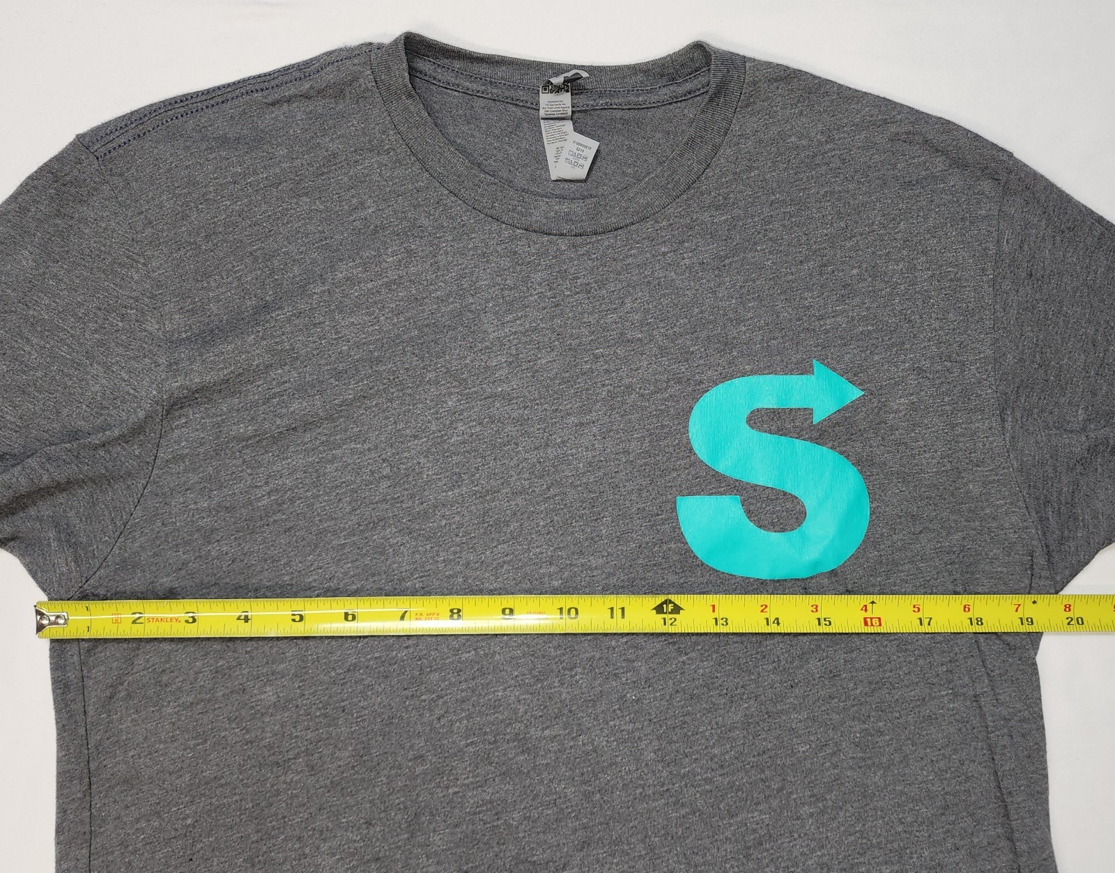 Next Level Apparel Men Charcoal Gray T-Shirt Turquoise Sherpa Size M gallery