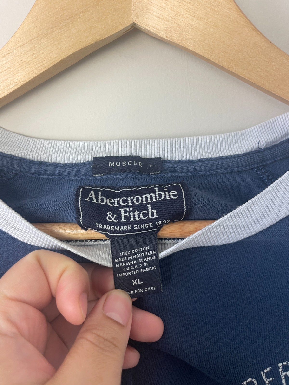 Vintage Abercrombie & Fitch Navy & Grey Spellout Muscle Fit Ringer Tee Size XL gallery