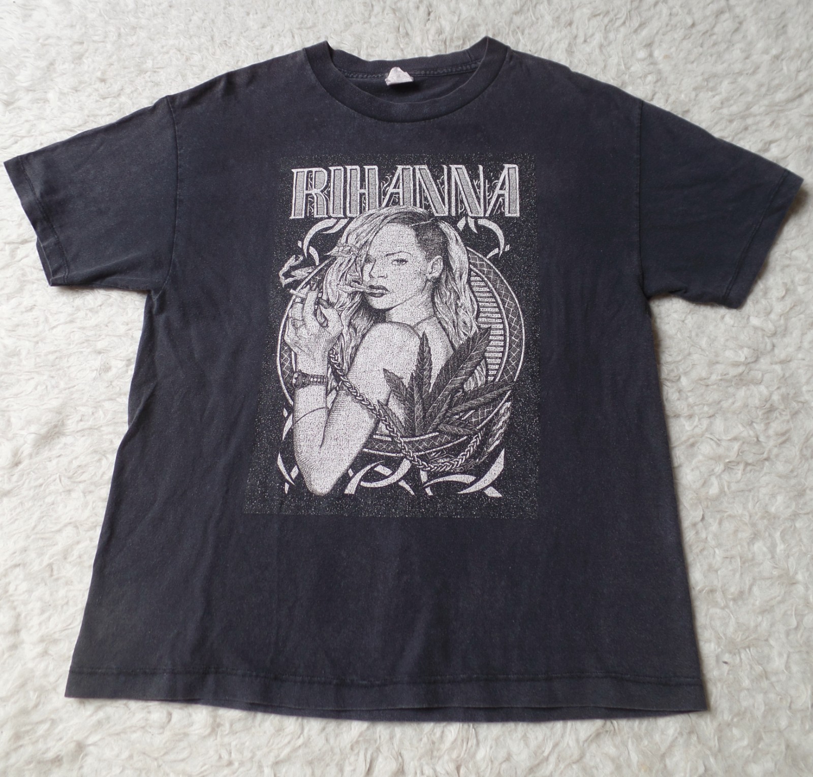 Rihanna t shirt gallery