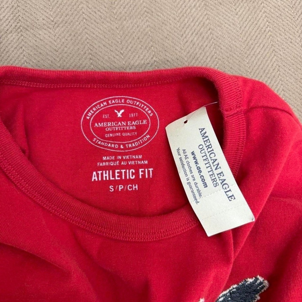 NWT Y2K American Eagle Athletic Fit Long Sleeve T-Shirt Red Small gallery