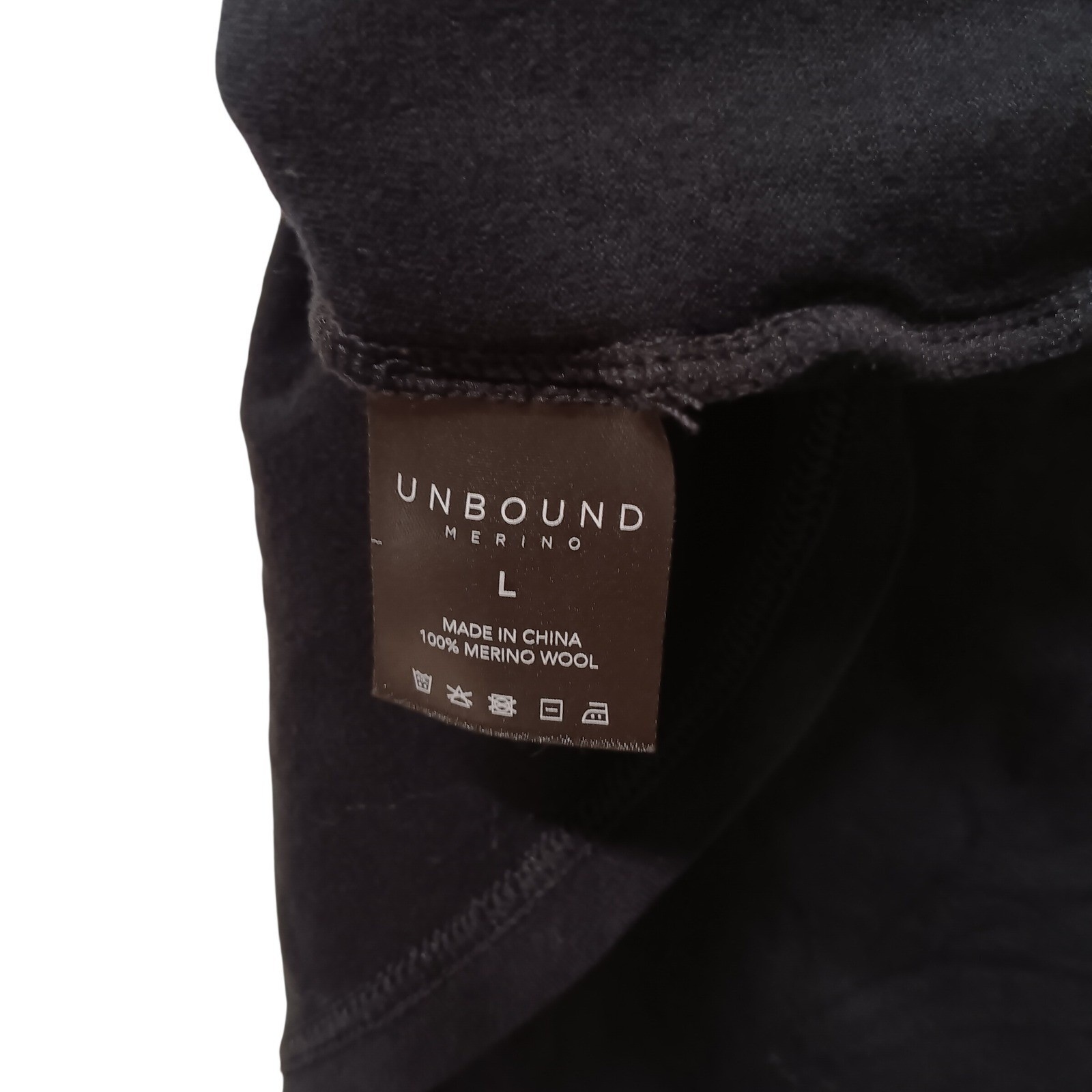 Unbound Merino Wool Men's Black V-Neck Short Sleeve T-Shirt Size L gallery
