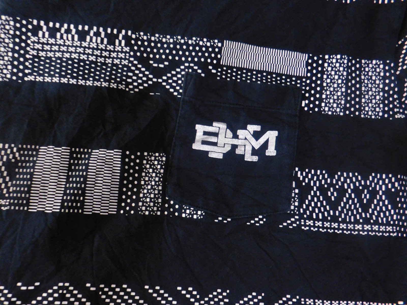 Nike Shirt Mens XL Black White Geometric Pattern Athletic Tee Pocket Streetwear gallery