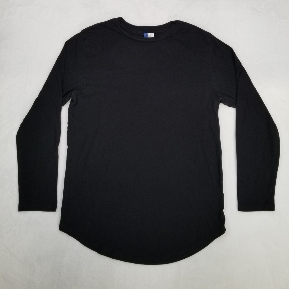 H&M Divided Men’s Medium Basic Black Long Sleeve Crewneck T-Shirt Curved Hem