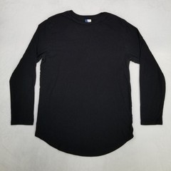 H&M Divided Men’s Medium Basic Black Long Sleeve Crewneck T-Shirt Curved Hem