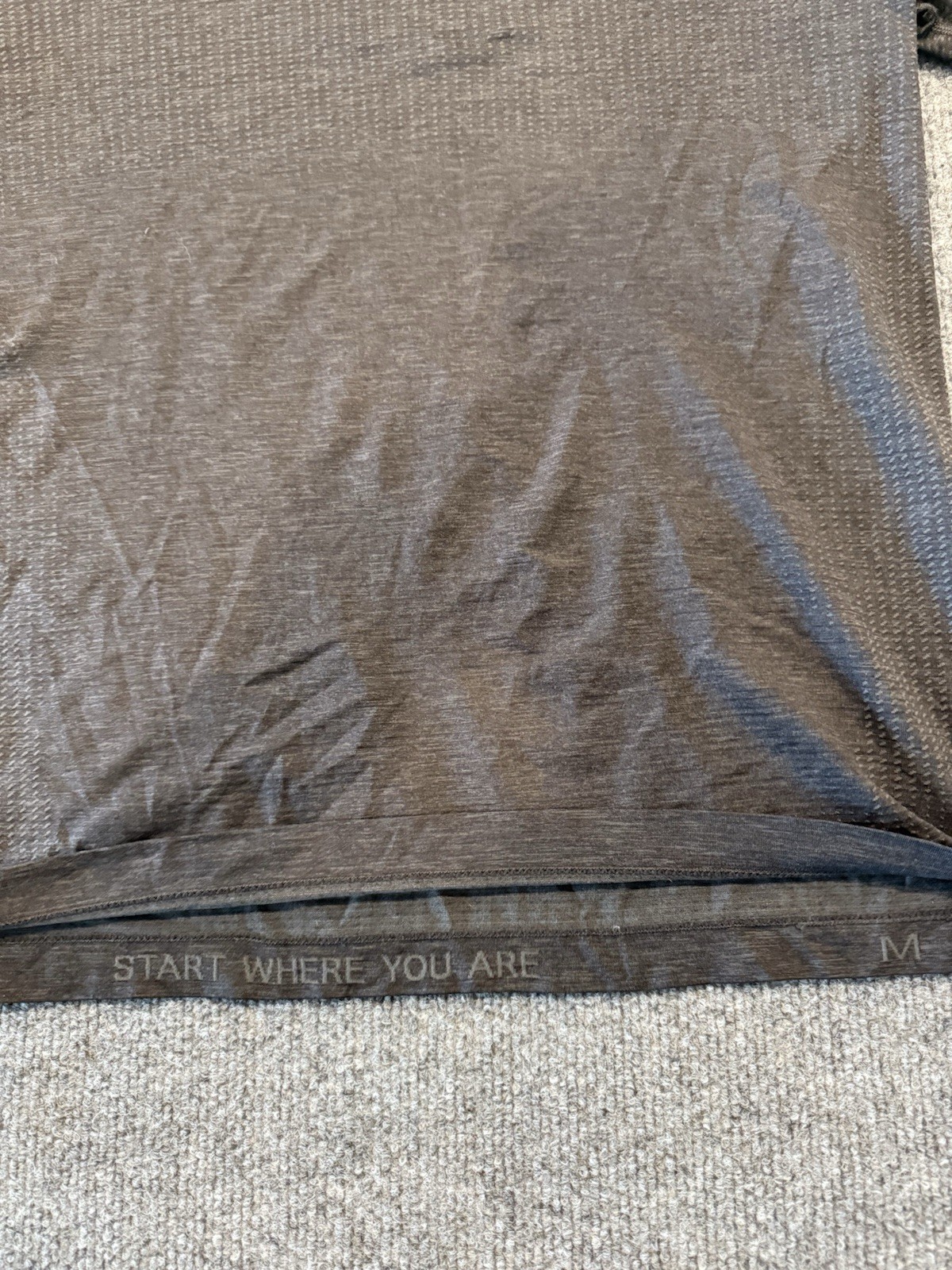 Lululemon Metal Vent Tech Mens T-Shirt M Grey Athleisure Tee Performance gallery