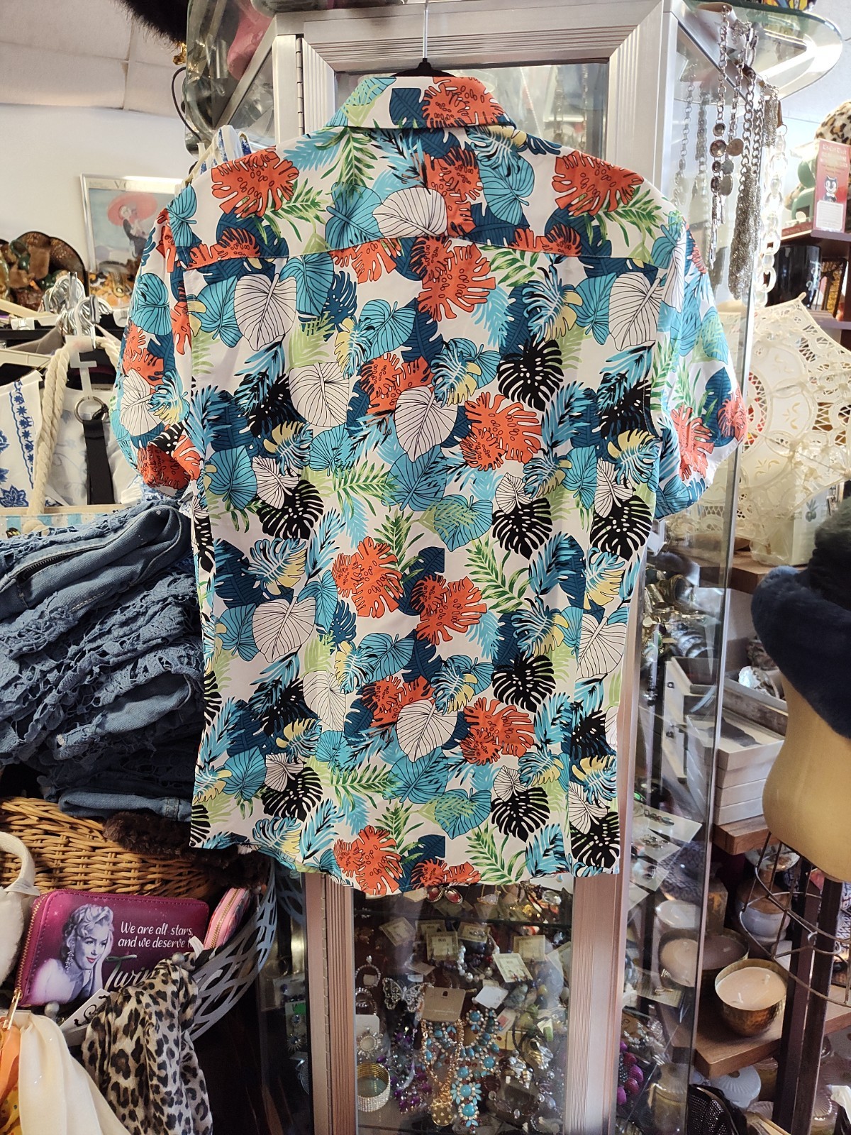 WEIV Men's Tropical Print Button Down Short Sleeve Front Pocket Shirt WS7050 lg gallery