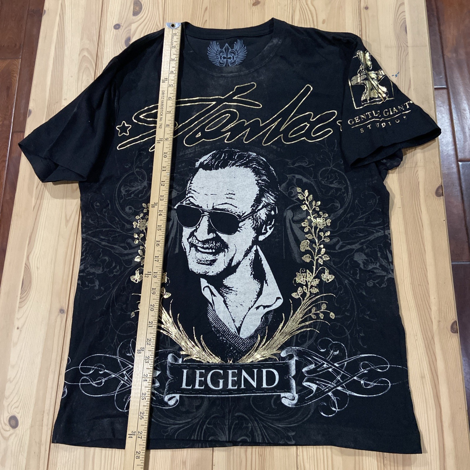 Xzavier Gentle Giant Studios Stan Lee 'LEGEND' Men's M T-Shirt Black/Gold gallery