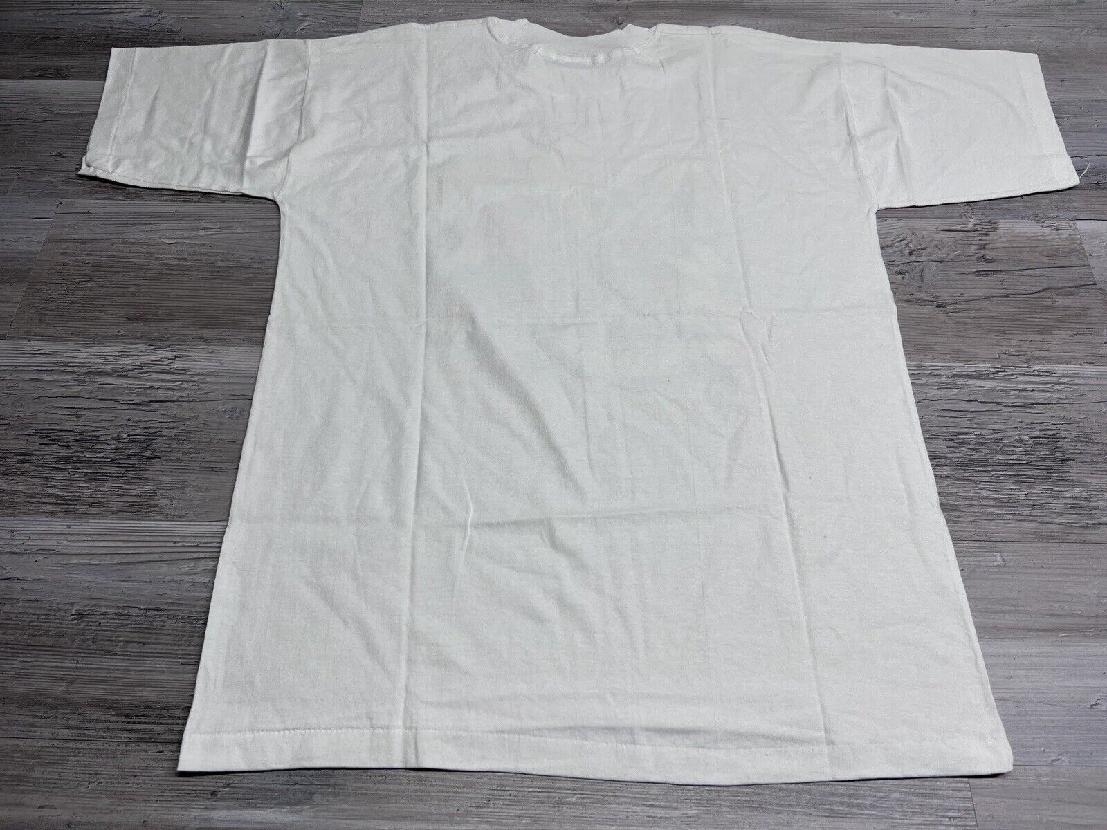 Vintage South America Souvenir T-Shirt Laguna de Quistococha Peru DEADSTOCK XL gallery